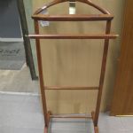 655 8150 VALET STAND